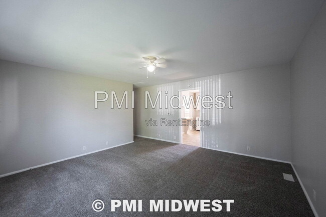 5251 Longworth Pl