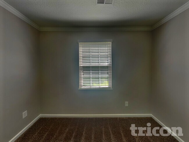 Photo - 711 Archers Ln