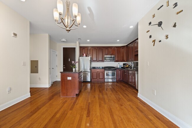 Photo - 20 Ave at Port Imperial Unit #333