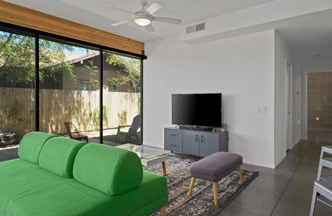 Photo - 1316 E Fillmore St