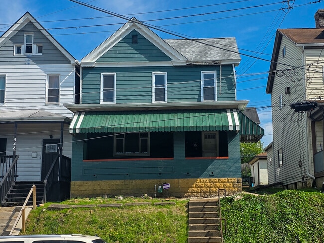 Building Photo - 346 E 12th Ave