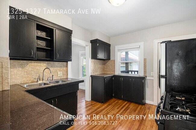 Photo - 1325-1327 Tamarack Ave NW-