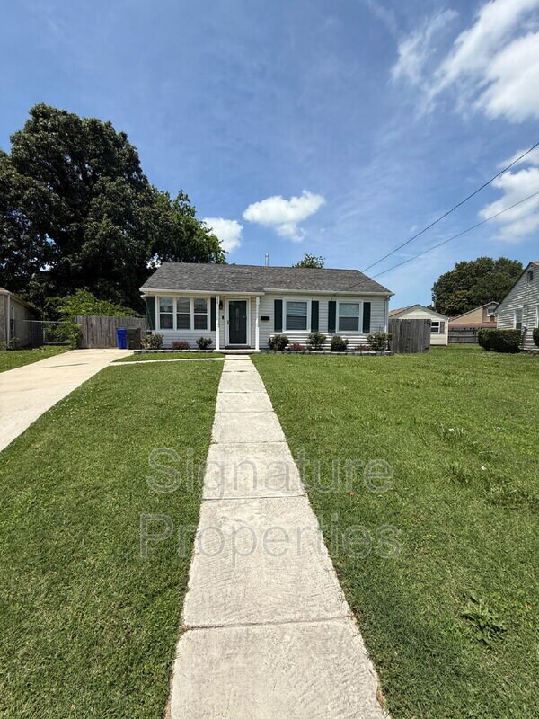 Photo - 908 Spaulding Dr House