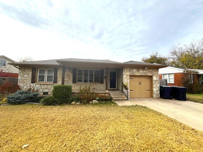 Photo - Cute 2 Bed 1 Bath in the Steve Pennington Addn