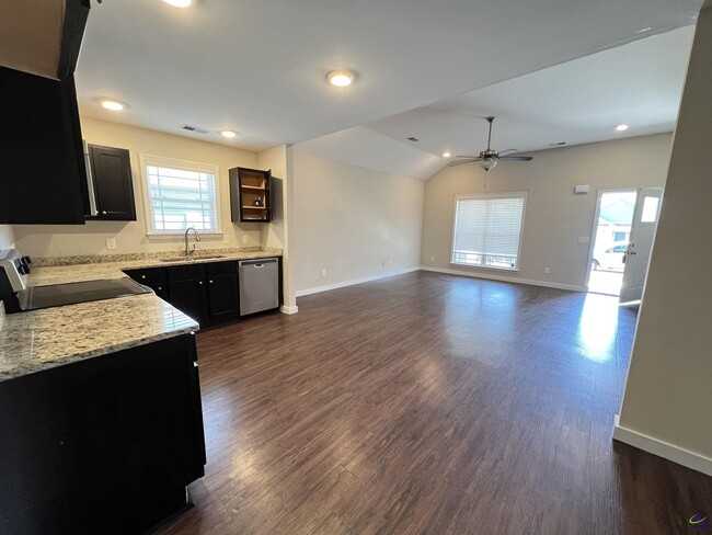 Photo - 126 Jaybee Dr