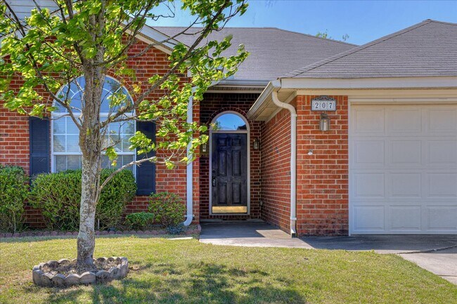 Photo - 207 Taylor Cir