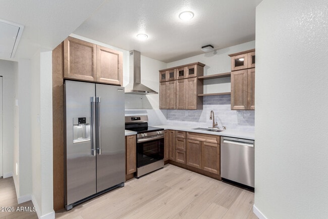 Building Photo - 1126 W Elliot Rd Unit 1024