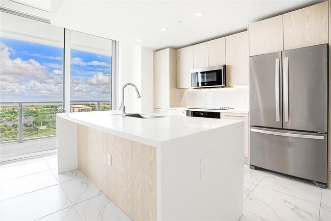 Building Photo - 2000 Metropica Wy Unit 2501 Rental