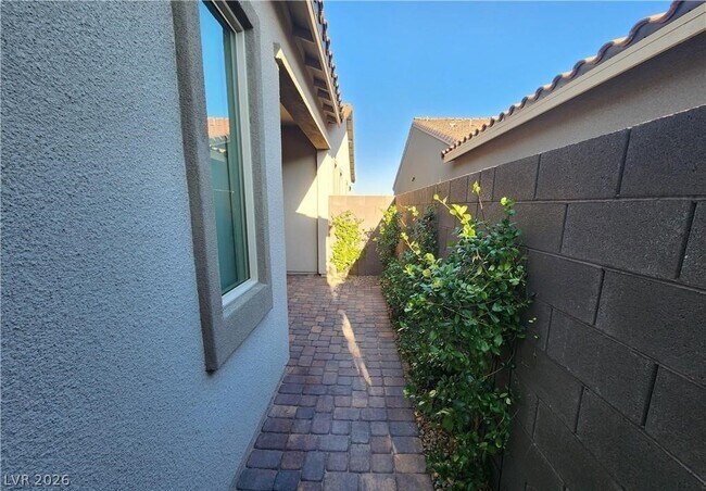 Photo - 130 Nine Mile Creek Dr