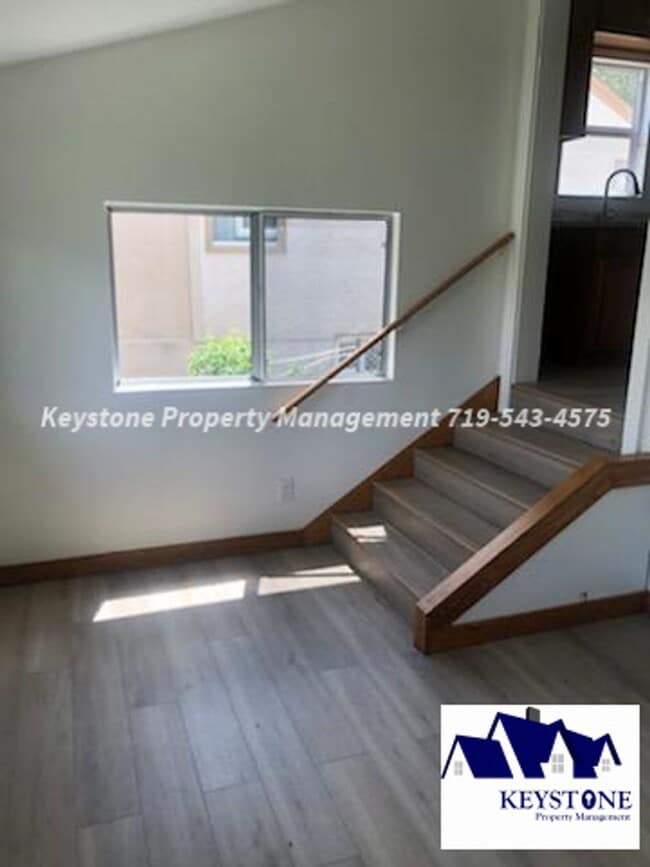 Photo - Pet Friendly North Side Home 2 Bedroom/1 Bathroom/1 Car Garage $1350/$1350