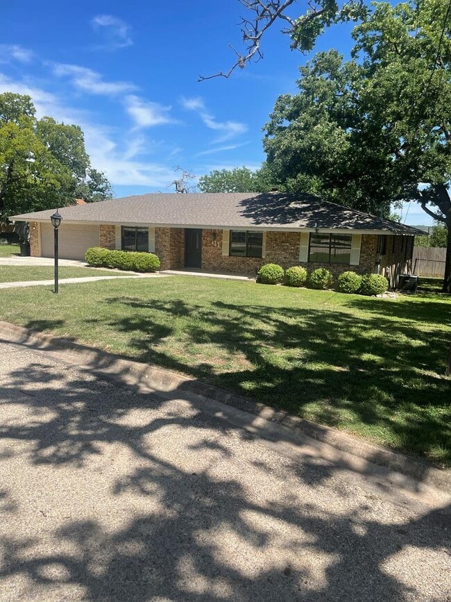 Photo - 111 Wild Timber Dr House