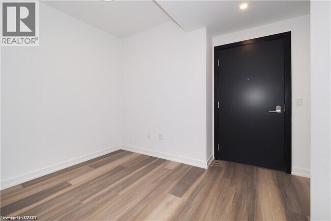 Photo - 15 Wellington St S Unit 1110