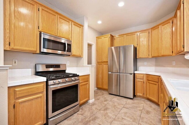 Photo - 3438 Zalema Way