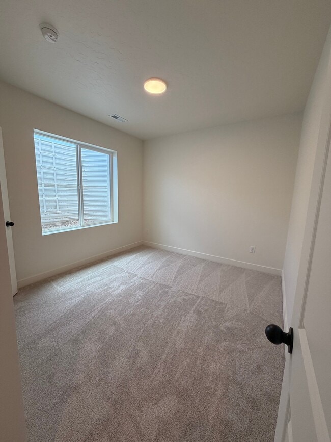 Photo - 5204 S Century Wy
