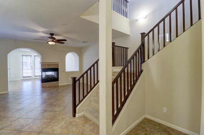15359 W Columbine Dr