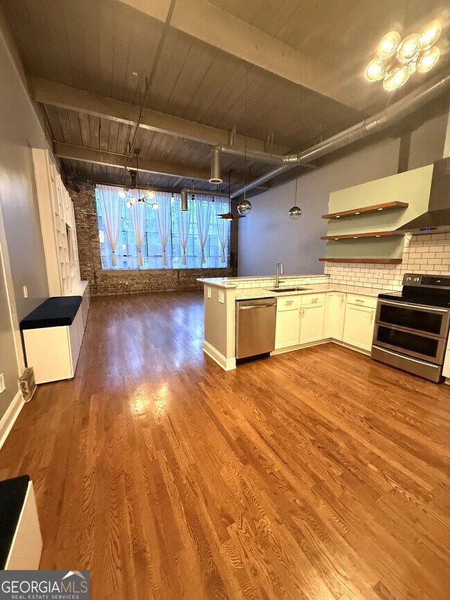 Photo - 210 Walker St SW Unit 8