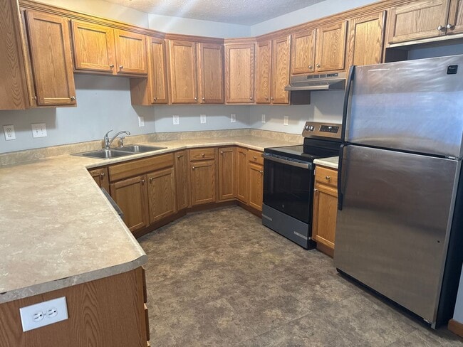 Photo - Newly renovated west side duplex with full basement!