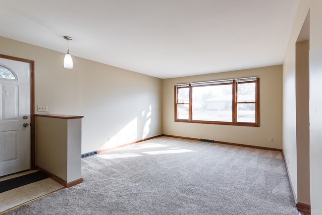 Photo - 1131 Johnston Dr