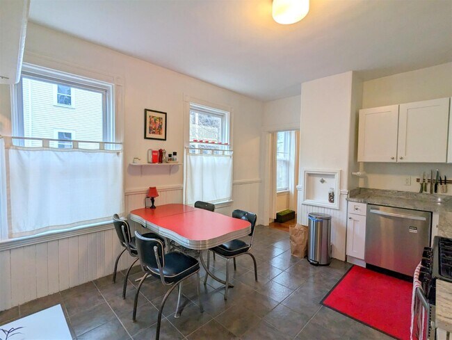 Photo - 42 Calvin St Unit 1R