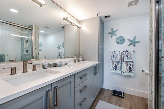 Photo - 6096 Huntwick Terrace Unit 303