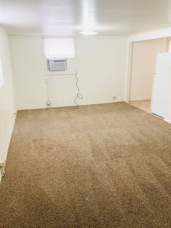 Photo - 301 E Grandview Dr