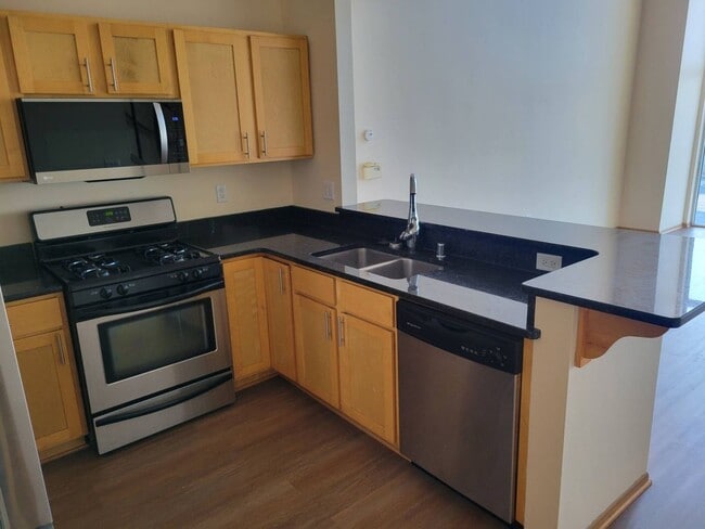 Photo - 2121 S Kinnickinnic Ave Unidad 112