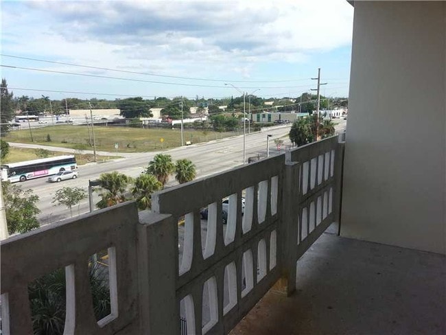 Photo - 15600 NW 7th Ave