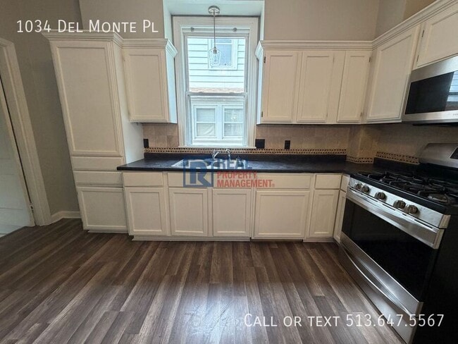 Photo - 1034 Del Monte Pl