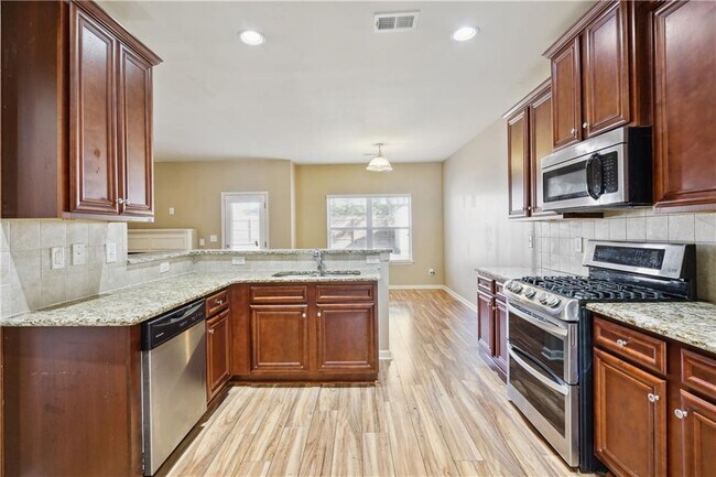 Photo - 7655 Wrotham Cir