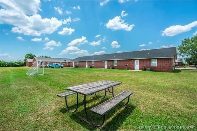 Photo - 110 Blackberry Rd Unit 3