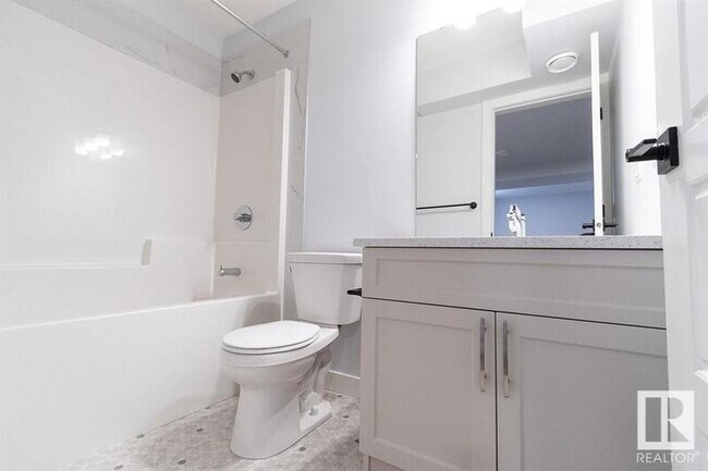 Photo - 32 Rosewood Wy