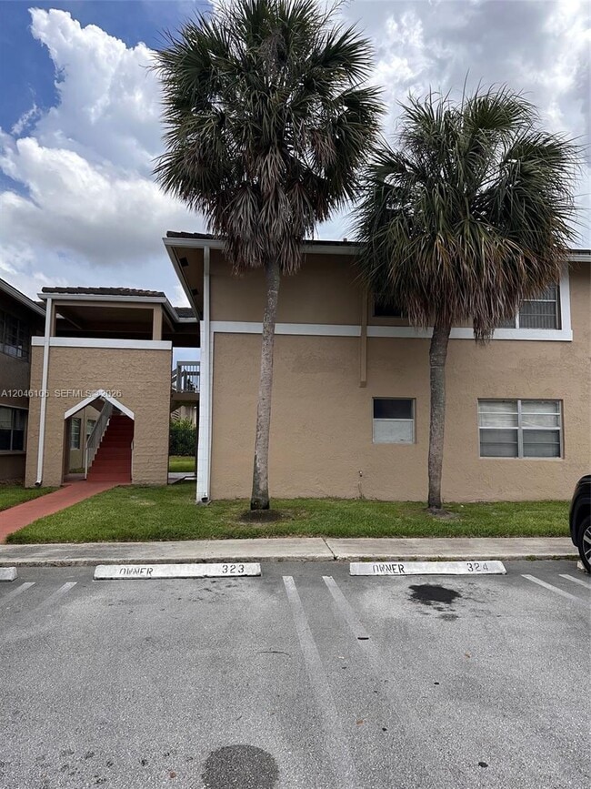 9976 Twin Lakes Dr Unit 35-E