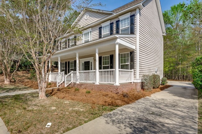 Photo - Stylish 3 Bedroom Home in The Sought-After Lake Carolina