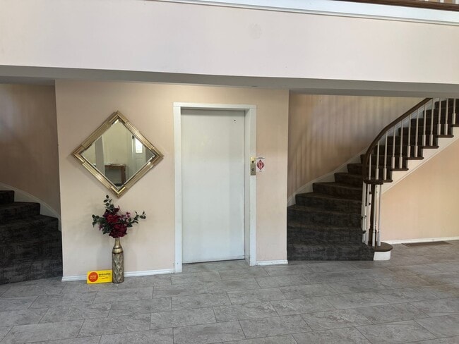 Photo - Spacious Well Kept Condo in West County (B...