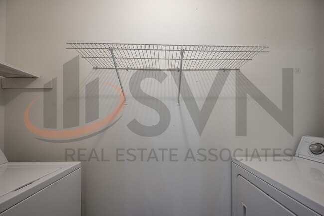 Photo - *OFFERING ONE MONTH FREE PROMOTION* 1 Bed / 1 Bath End Unit Townhome In North Durham