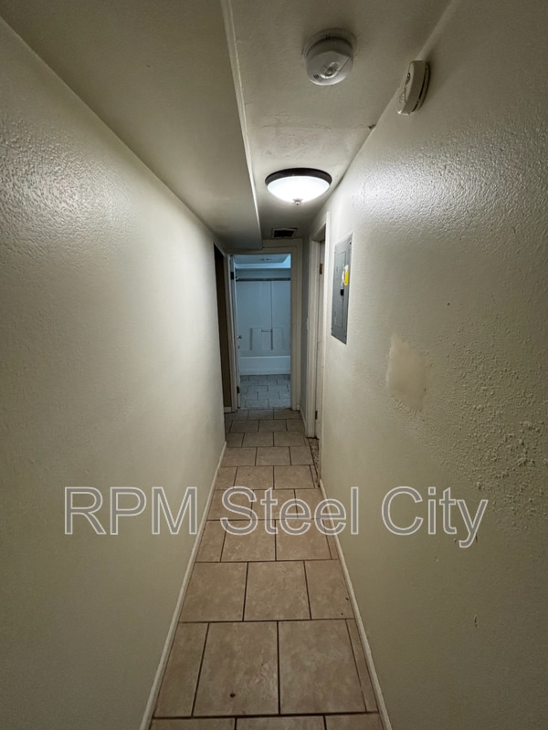 Photo - 511 W 12th St