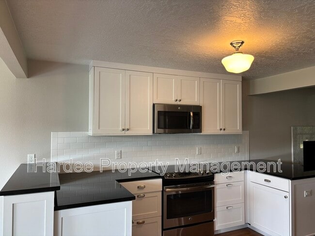 Photo - 113 W Braemere Rd