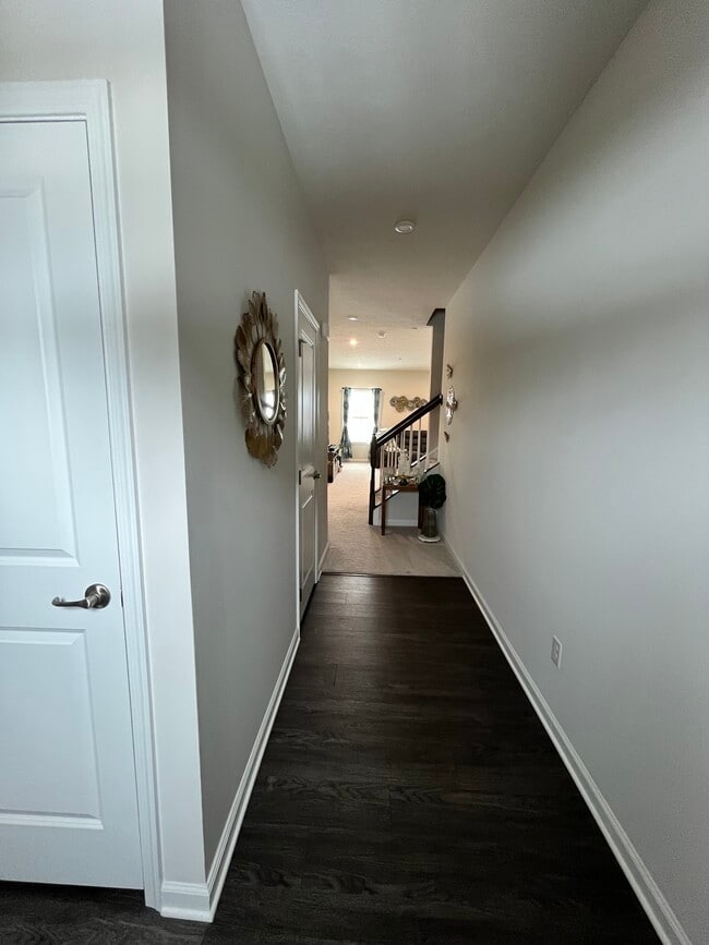 Hallway - 4000 Kapalua Ln