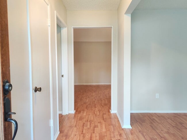 Photo - 1914 Seakale Ln