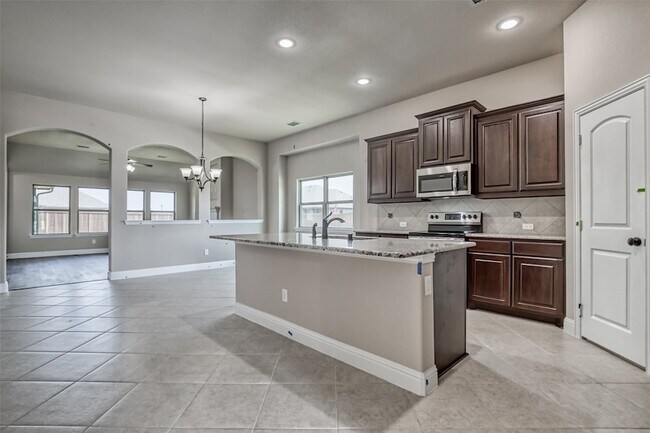 Photo - 330 Sweetspire Dr