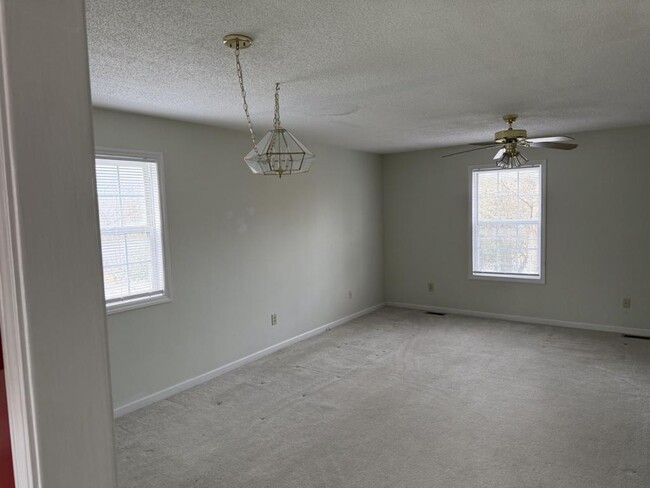 Photo - 706 S Cherokee St