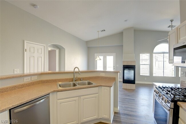 Photo - 1593 Ward Frontier Ln