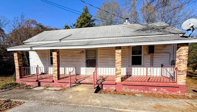 Building Photo - 204 Spring St