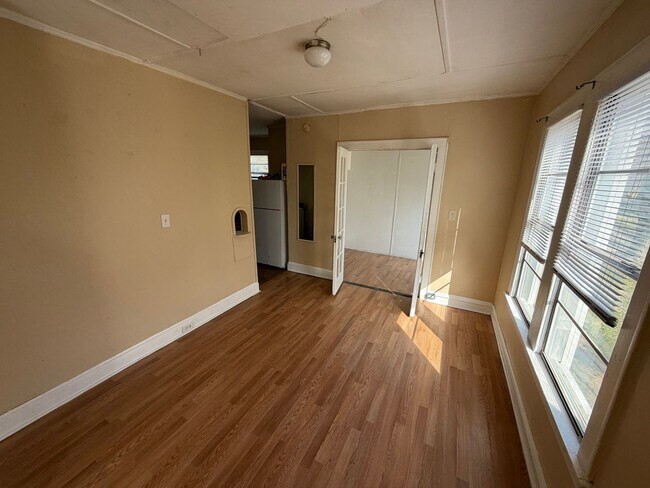 Photo - Cute Two Bedroom Apartment in Highland