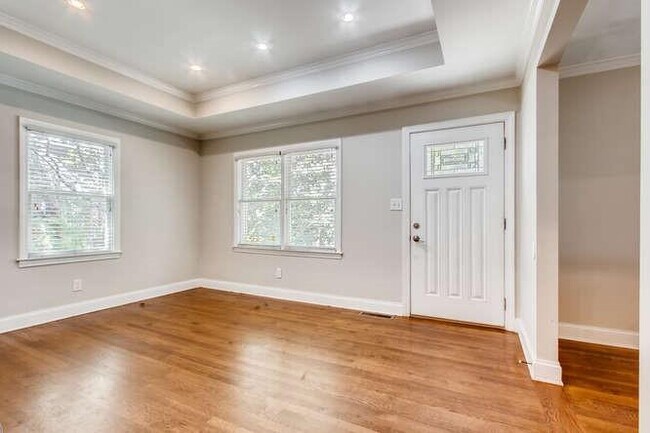 Photo - 2915 N Fulton Dr NE