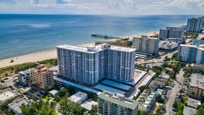 Building Photo - 405 N Ocean Blvd Unit 329