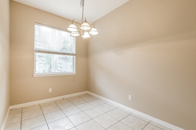 1814 Madison Ivy Cir