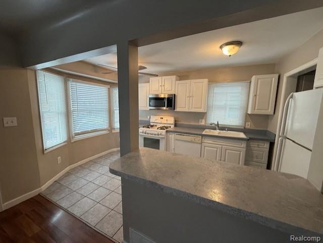 Photo - 1421 E 14 Mile Rd