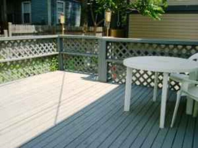 Photo - 164 Bowen St Unit 1