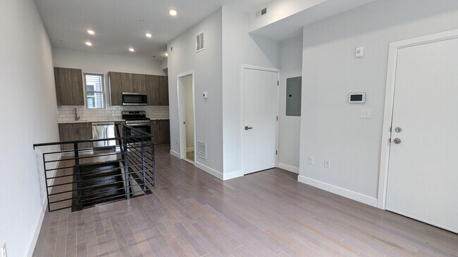 Photo - 2431 N Hancock St Unidad 1